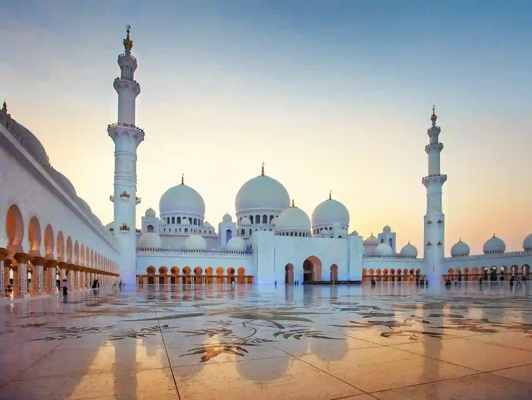 Abu Dhabi Grand Mosque Tour