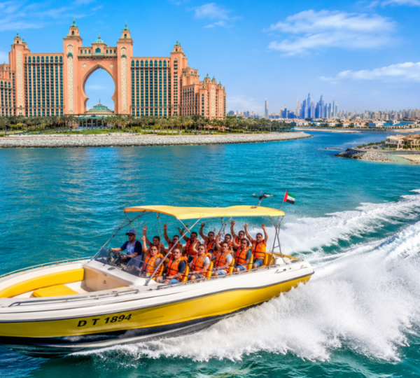 Speedboat Tour Palm Jumeirah and Atlantis Views Speedboat cruising past Palm Jumeirah and Atlantis resort from the water
